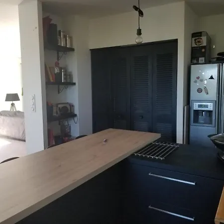 Bastide Avec Jardin Arbore, Piscine, Proche Plages