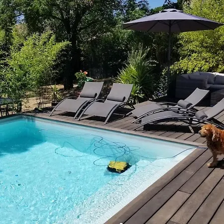 Bastide Avec Jardin Arbore, Piscine, Proche Plages